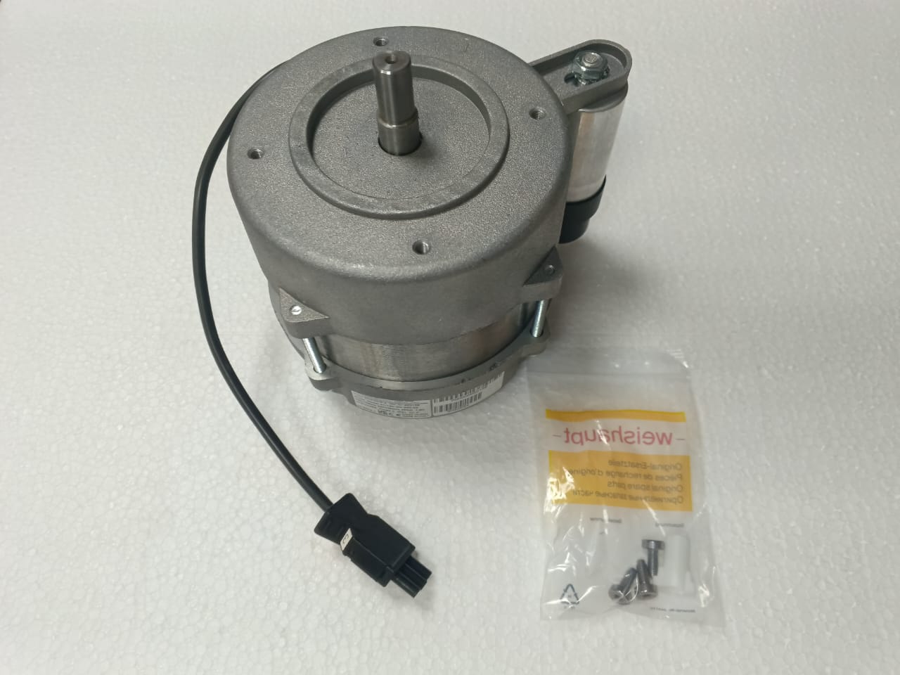 Двигатель ECK04/S-2 230V 50 Гц, с кабелем